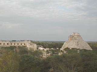 魔法使いのピラミッド（メキシコ）：世界各国の遺跡より